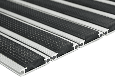 Combi Junior Svart gummi